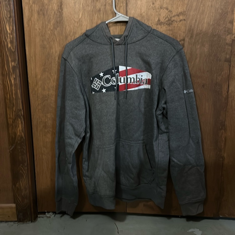 Columbia Men’s Small sweatshirt